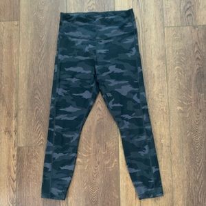Athleta 7/8 Leggings